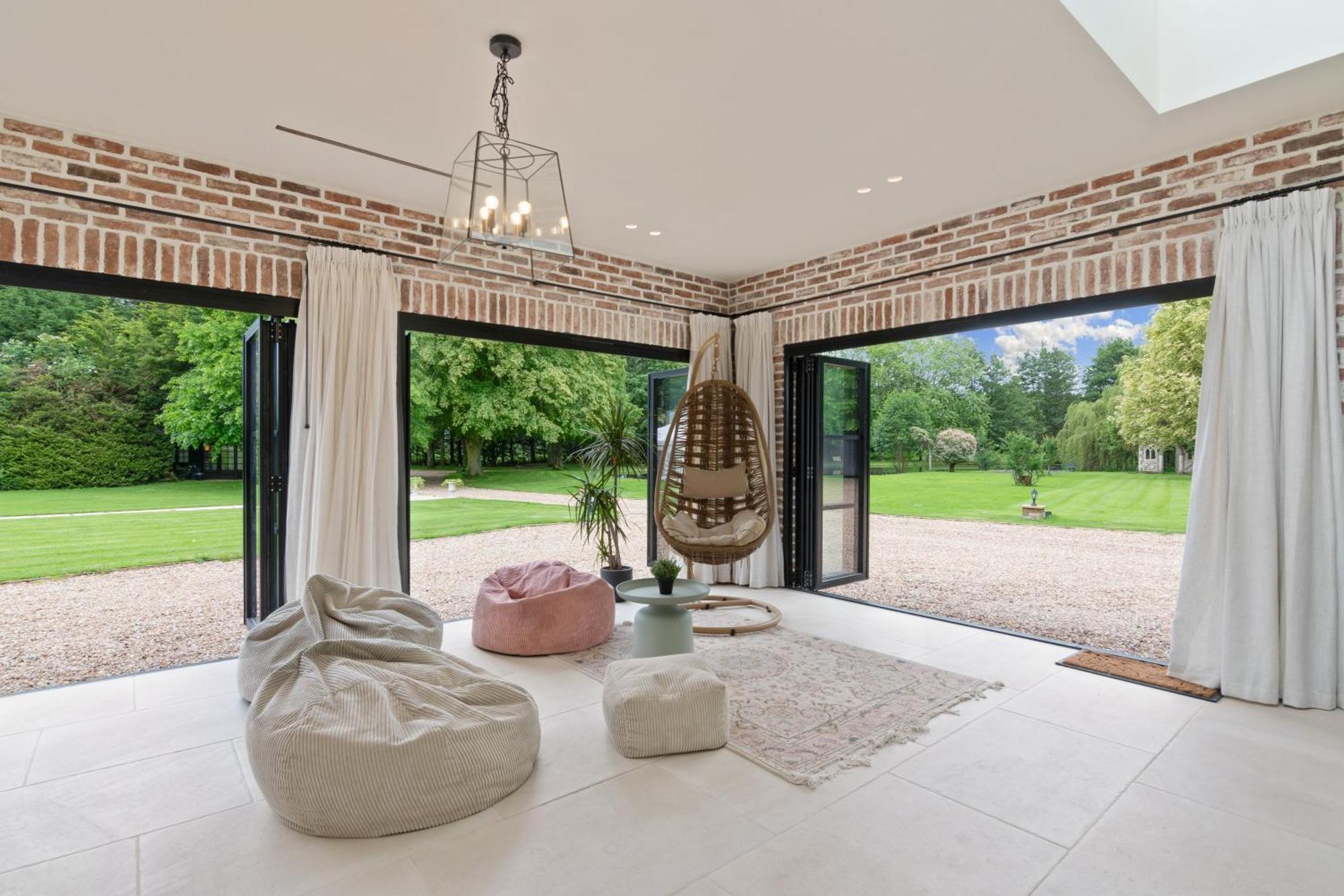 The Manor At Minstrel Court With Hot Tub * Cambridge (Cambridgeshire)